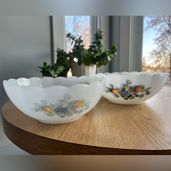 Vintage Arcopal France Nesting Bowls Set of Two White Milk Glass Scalloped Edge - Picture 3 of 15